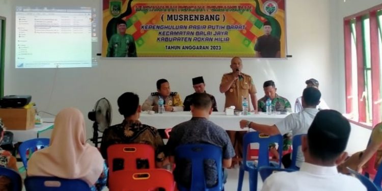 Serap Aspirasi Warga, Pj Penghulu Pasir Putih Barat Gelar Musrenbang