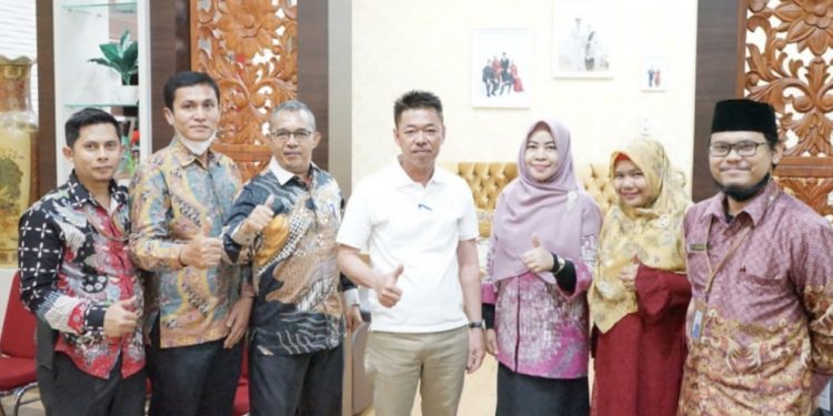 Bupati Rohil Perdana Didata Oleh Petugas Registrasi Sosial Ekonomi