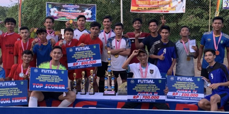 Turnamen Bergengsi Futsal Desa Pangkalan Batang Barat Tahun 2022 Resmi Ditutup