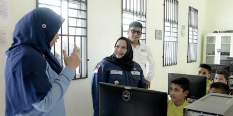 Pencegahan Karhutla, Bupati Bengkalis Bersama Konsul Malaysia Datangi PT Adei