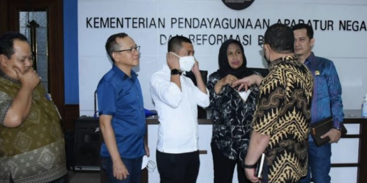 Perjuangkan Ribuan Nakes dan Guru, Komisi I dan IV Datangi Kemen PANRB RI
