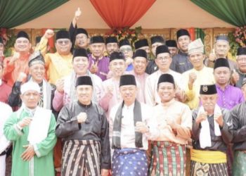 Gubri dan Bupati Rohil Hadiri Acara Kenduri Adat Kenegerian Kubu