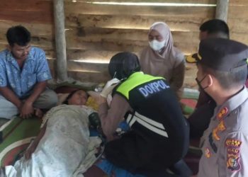 Menderita Kelumpuhan, Warga Kampung Tualang Dapat Bantuan Kapolres Siak