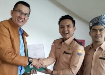 IMK Riau Serahkan Berkas ke Gubri Melalui Staf Ahli Bidang Ekonomi