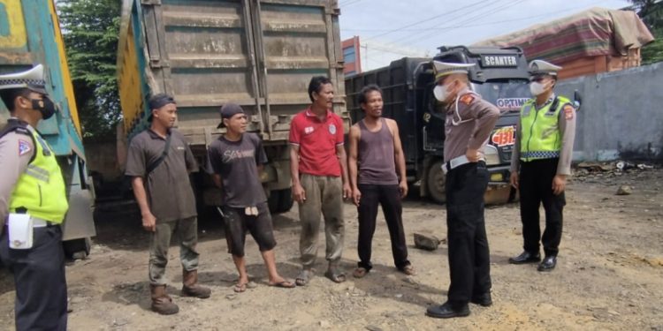 Agar Tak Terjadi Pelanggaran, Unit Lantas Polsek Bagan Sinembah Sosialisasi ke Sopir