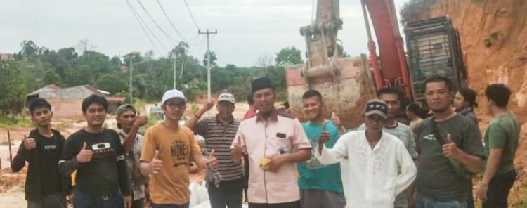 Ketua RT: Bantuan Tokoh Masyarakat Tualang H. Asril Sangat Membantu