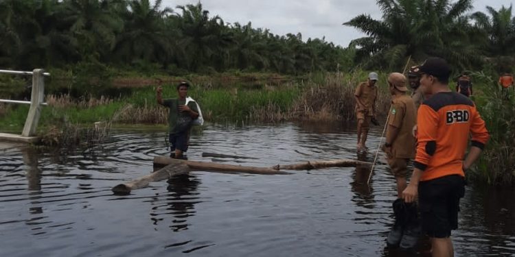 BPBD Bengkalis Lakukan Penyisiran Ke Lokasi Banjir, 10 KK Terdampak Banjir