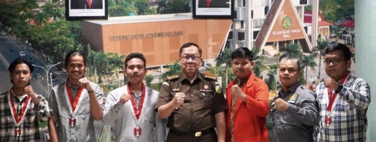 Asisten Intelijen Kejati Riau Terima Kunjungan Silahturahmi DPD GMNI