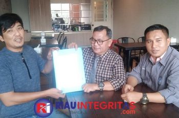 Serahkan Mandat DPC PJS Rohil, Sekum : Pengukuhan dan Pelatihan Jangan Dipisahkan