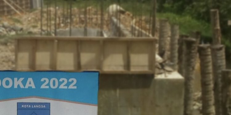CV. BNA Lambat Selesaikan Pembangunan Jembatan Kebun Baru Terbentur Cuaca