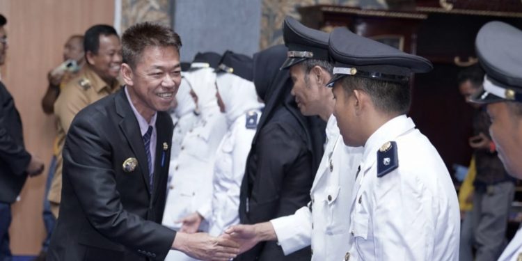 Bupati Rohil Lantik PJs Penghulu, Lurah dan Kepala Puskesmas
