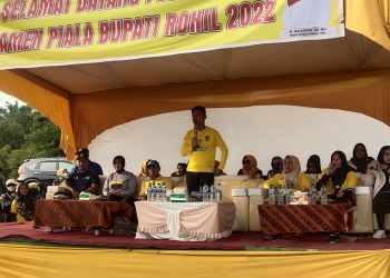 Afrizal Sintong Buka Turnamen Sepak Bola Piala Bupati Rohil