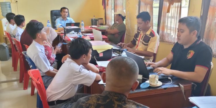 Lihat Video, Seorang Ayah Buat LP ke Polsek Pujud