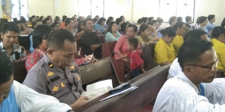 Polres Siak Hadiri Pesta Perak Gereja HKI Jemaat Bunut Resort Perawang