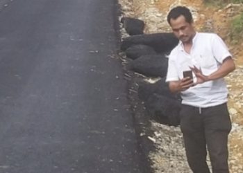 Jalan Aspal Hotmix Belum Rampung, Diduga Kualitasnya Diragukan