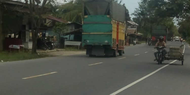 Geuchik Batee Puteh Minta Pemko Pasang Rambu Lalulintas Di Jalan Nasional