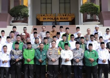 Ketua PWNU Riau dan Jajaran lakukan kunjungan Silahturahmi ke Kapolda Riau