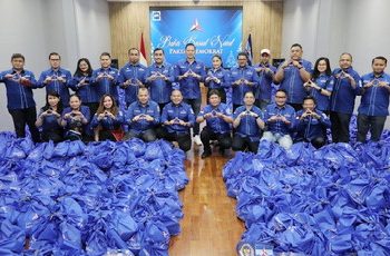 Berbagi Kasih Perayaan Natal, AHY Melepaskan 2000 Paket Sembako