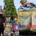 Suasana Hujan Guyur Kota Langsa Petugas DLH Tetap Angkat Sampah