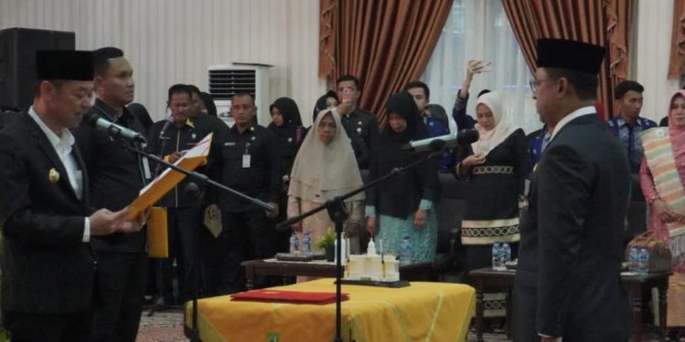 Bupati Rohil Lantik H Fauzi Efrizal Sebagai Sekda Rohil