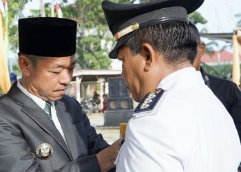 Afrizal Sintong Lantik H Sukirman Jadi Camat Rimba Melintang