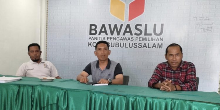 LSM Noorwangsanegara Desak KIP & PANWASLIH Kota Subulusalam Evaluasi Dan Copot Ad Hoc Rangkap Jabatan