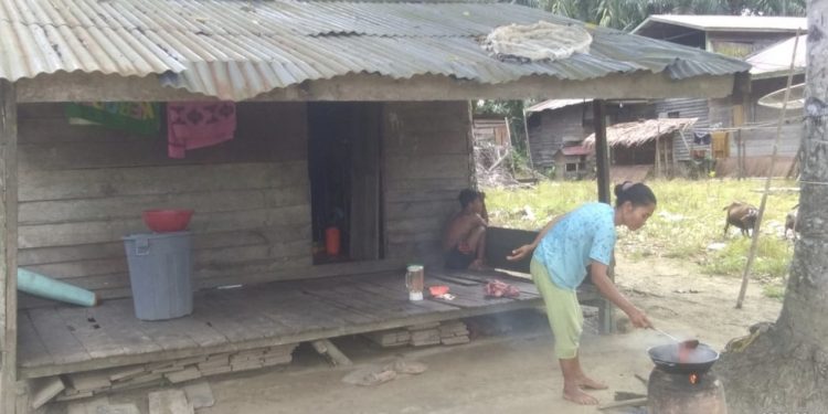 Seorang Ibu di Desa Seperkas Dambakan RTLH