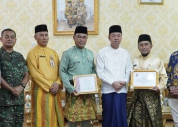 Afrizal Sintong Terima 2 Penghargaan Dari Dirjenpol dan Adipsi