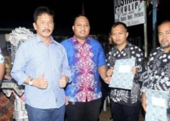 Pelantikan RW 17 Tembesi, Rudi Ajak Warga Jaga Kekompakan Dukung Pembangunan 
