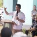 Afrizal Sintong Tinjau Imunisasi Polio dan Serahkan Bantuan Sembako di Pekaitan  