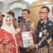 Tekan Inflasi, Bupati Bengkalis Salurkan 100.000 Paket Sembako Untuk Warga Kurang Mampu 