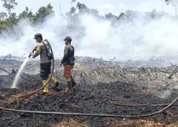 2 Hari Padamkan Karhutla, Kapolres Bengkalis dan Tim Pantang Pulang Sebelum Padam
