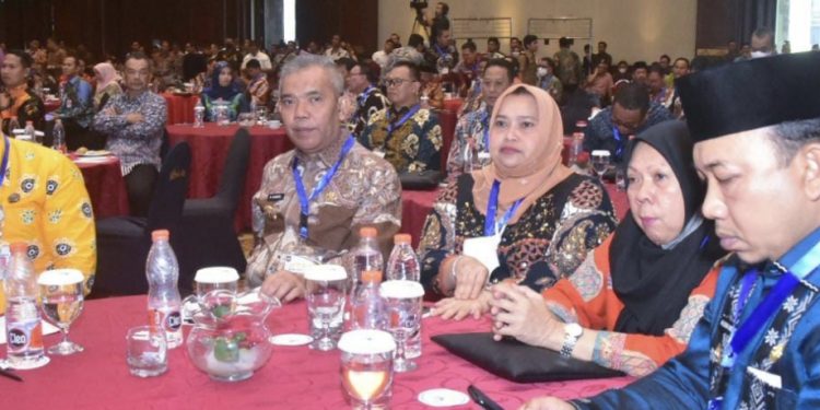 Acara SPM Award 2023 Jakarta Dihadiri Bupati Kasmarni 