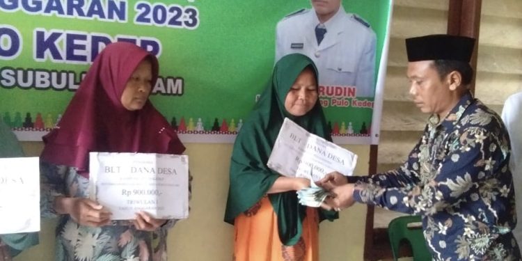 BLT DD 3 Bulan Disalurkan Kades Baharudin Kombih 