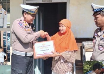 Berbagi Sesama, Polsek Tualang Serahkan Paket Sembako ke Warga Kurang Mampu