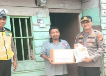 Polsek Kandis Salurkan Bantuan Sembako Ke Warga Kurang Mampu 