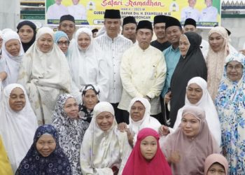 Didampingi Wabup Rohil, Gubri  Safari Ramadhan di Masjid Raya Al-ikhsan 