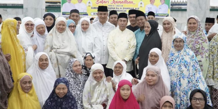 Didampingi Wabup Rohil, Gubri  Safari Ramadhan di Masjid Raya Al-ikhsan 