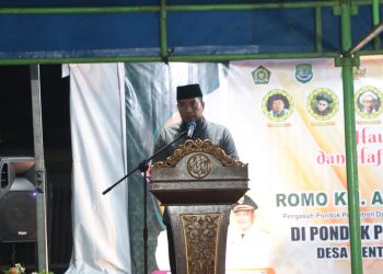 Asisten I saat menghadiri acara Haflah Akhairussanah dan Silaturahmi Masyayikh di Halaman Pondok Pesantren Nurussalam Desa Mentayan, Kecamatan Bantan, Senin 06 Maret 2023