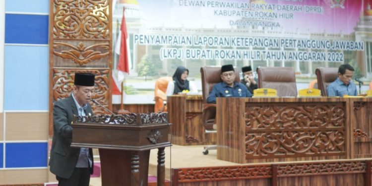 Rapat Paripurna DPRD Rohil Penyampaian LKPJ Bupati Tahun Anggaran 2022