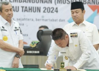 Bupati Rohil Minta Perbaikan Infrastruktur Jalan Saat Musrenbang RKPD Riau 2024 