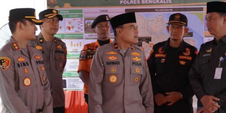 Wakapolda Riau Cek Pos Pengamanan Ops Tertib Ramadhan dan Berikan Apresiasi Kapolres Bengkalis 