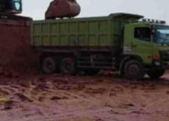 Diduga Gunakan Tanah Urug Illegal,  Dirut PT MMP Bungkam Saat Dikonfirmasi 