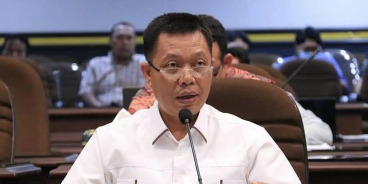 Sekdako Pekanbaru Hadiri Rapat Paripurna Pengesahan LKPJ 