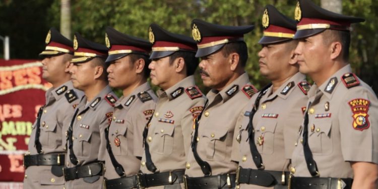Kapolres Siak Pimpin Upacara Sertijab 1 Kasat dan 3 Kapolsek