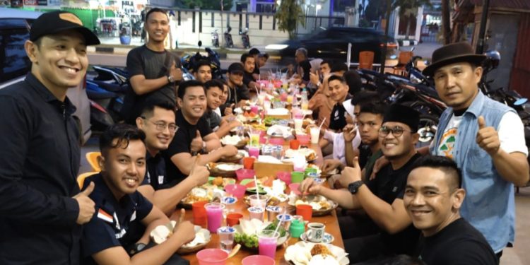 Tingkatkan Silahturahmi, Keluarga Besar Predator Gym Buka Puasa Bersama 