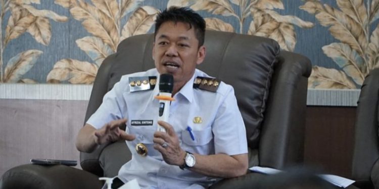 Rapat dengan Forkopimda, Bupati Rohil Ingin Laksanakan Pilpeng Serentak 