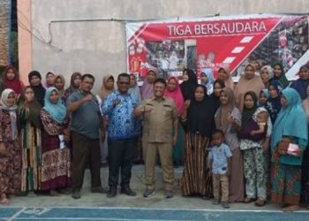 Anggota DPRD Rohil Samsul Kamal Reses, Warga Minta Pembangunan Jalan