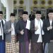 Afrizal Sintong Sholat Idul Fitri di Masjid Agung Al- Ikhlas