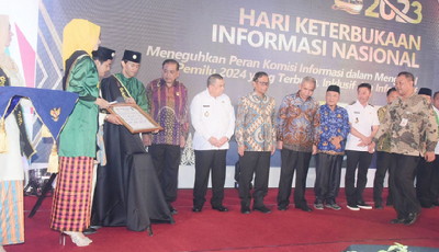 Bupati Kasmarni Hadiri Acara Peringatan Hari Keterbukaan Informasi Nasional Tahun 2023